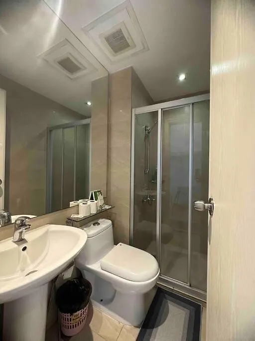 Gorgeous Studio At The Top Gramercy Manila